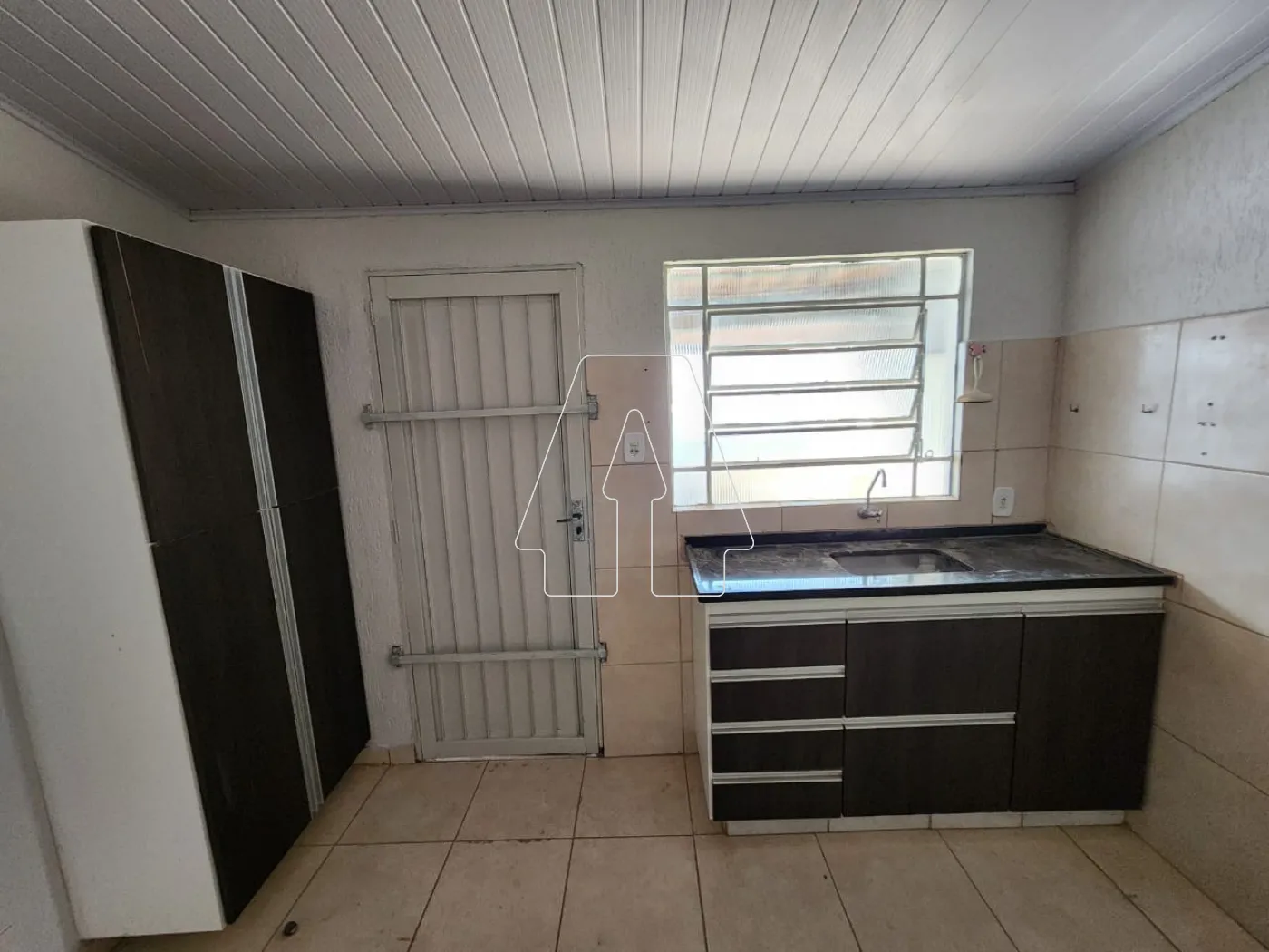 Alugar Casa / Residencial em Araçatuba R$ 650,00 - Foto 2