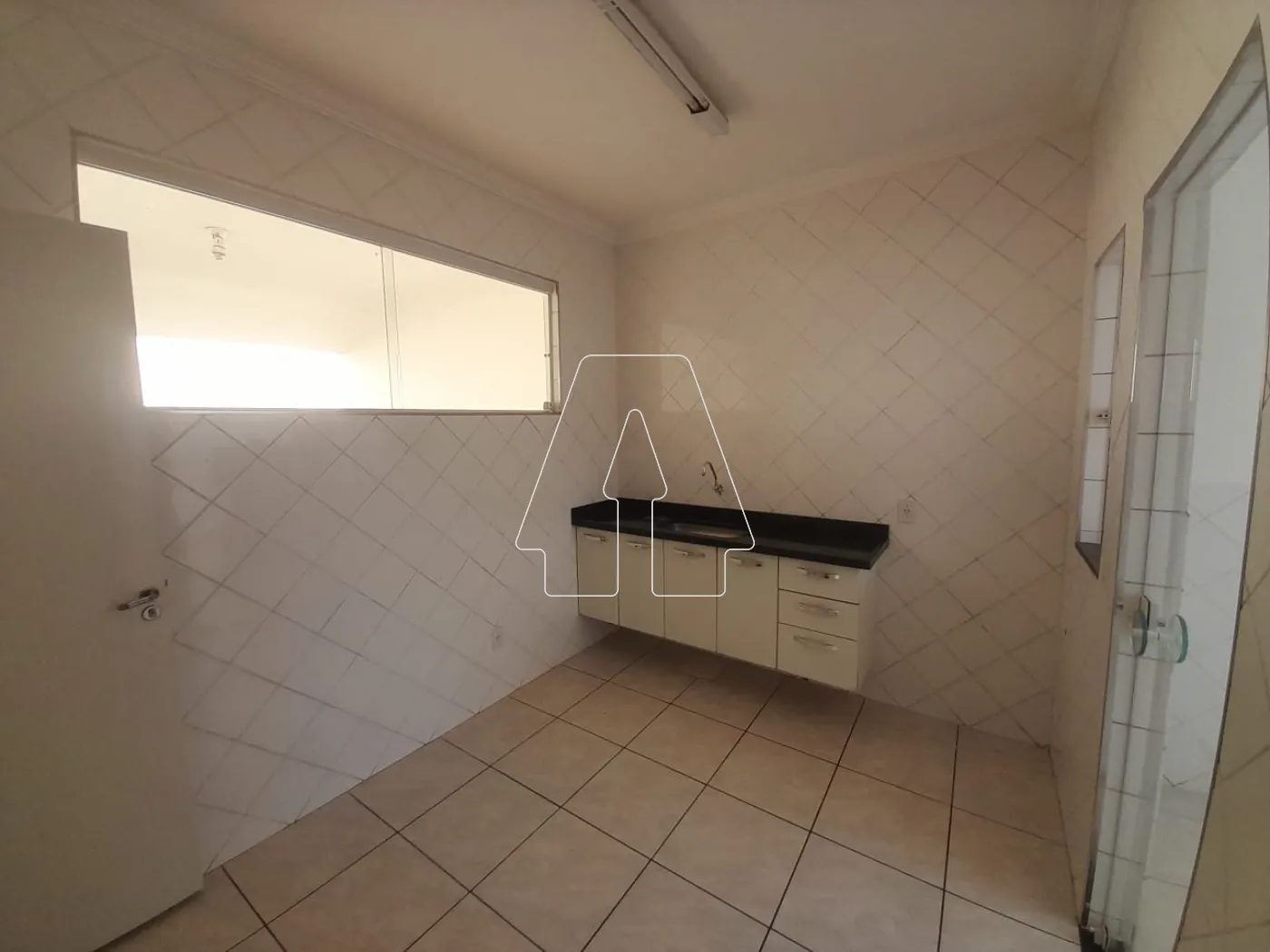 Alugar Casa / Condomínio em Araçatuba R$ 1.700,00 - Foto 3