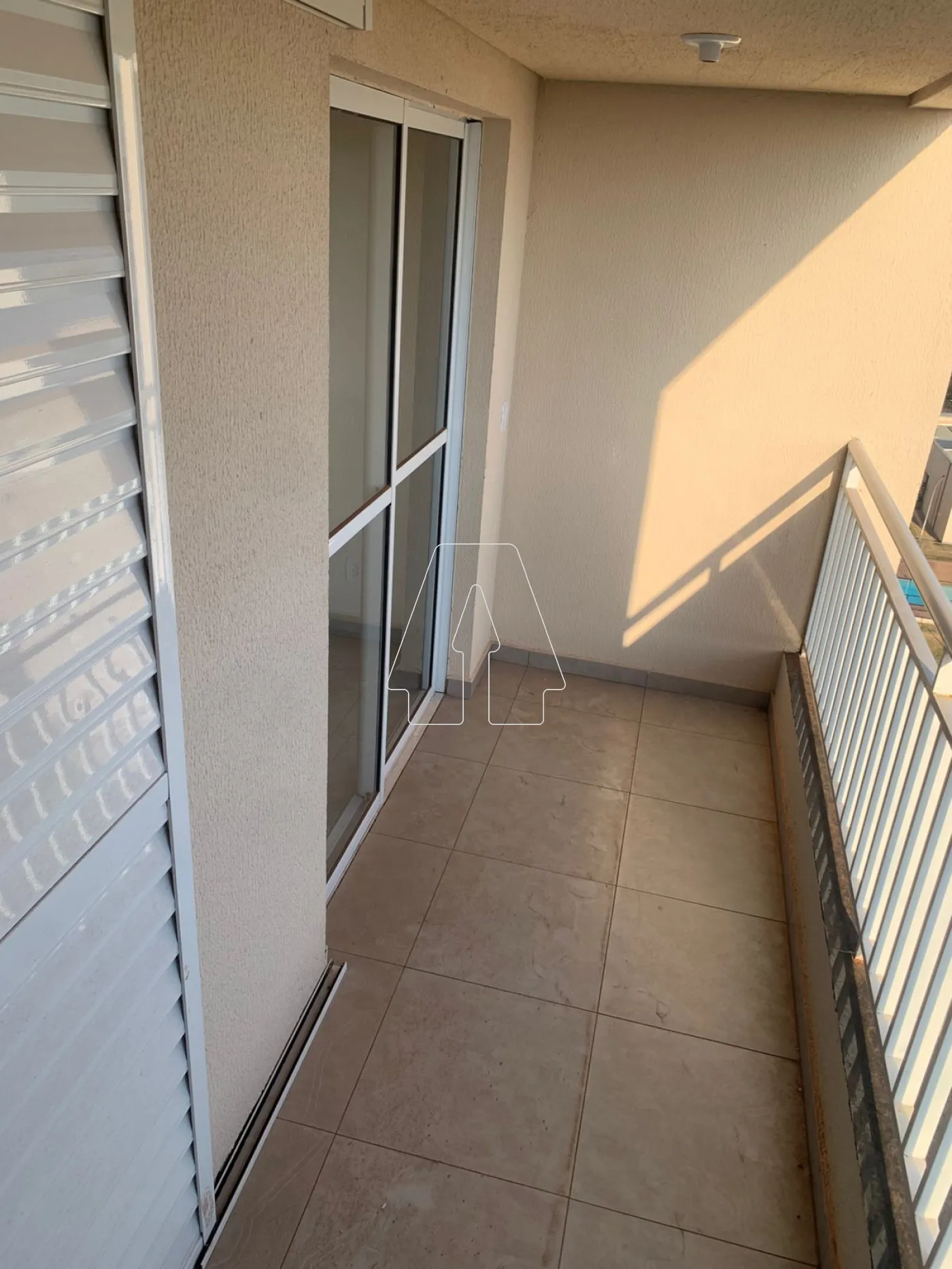 Alugar Apartamento / Padrão em Araçatuba R$ 1.350,00 - Foto 2