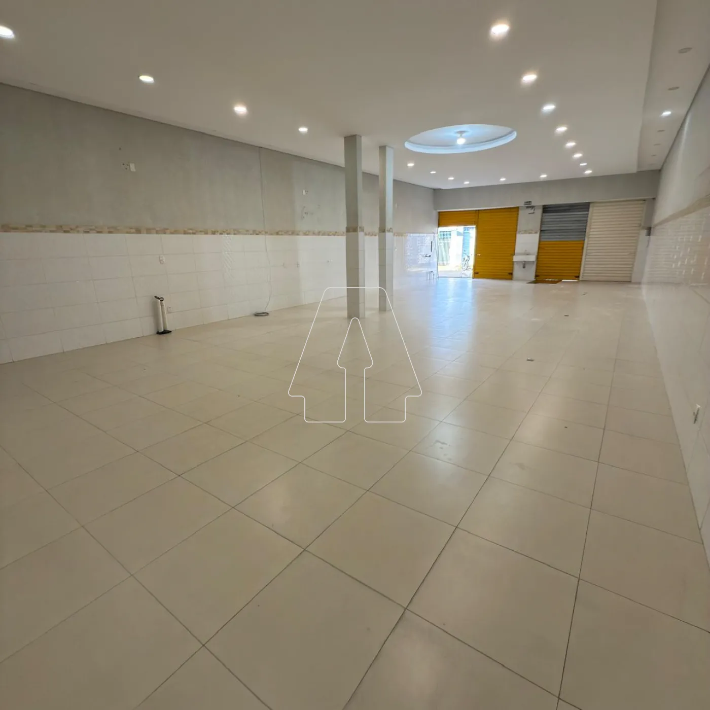 Alugar Comercial / Salão em Araçatuba R$ 3.600,00 - Foto 2