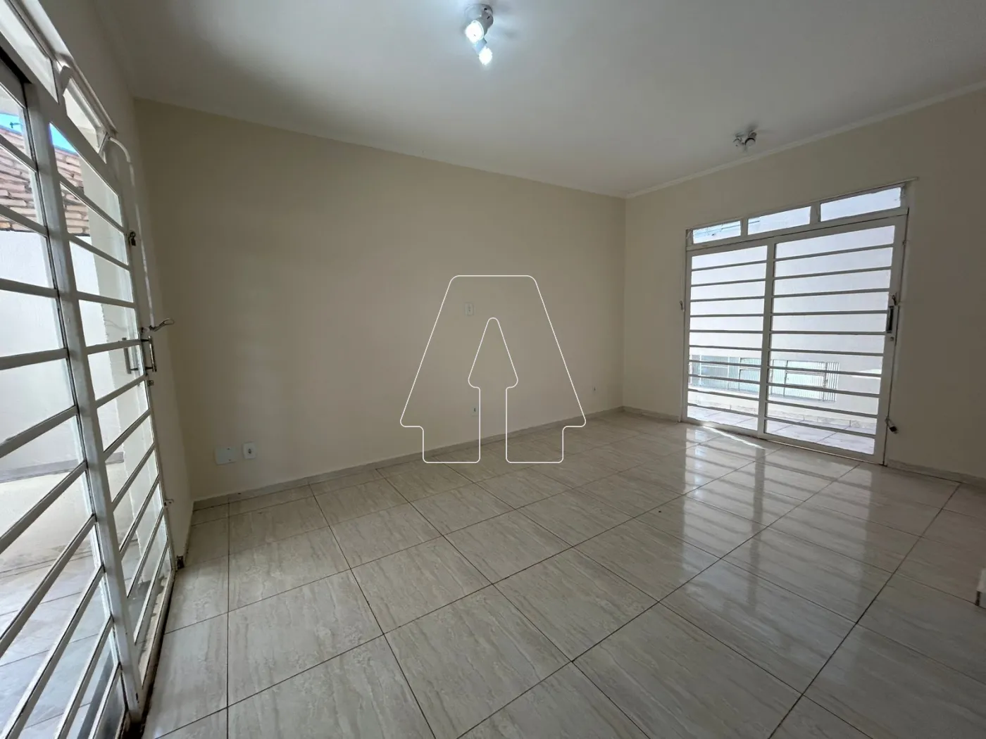 Alugar Casa / Sobrado em Araçatuba R$ 3.300,00 - Foto 2