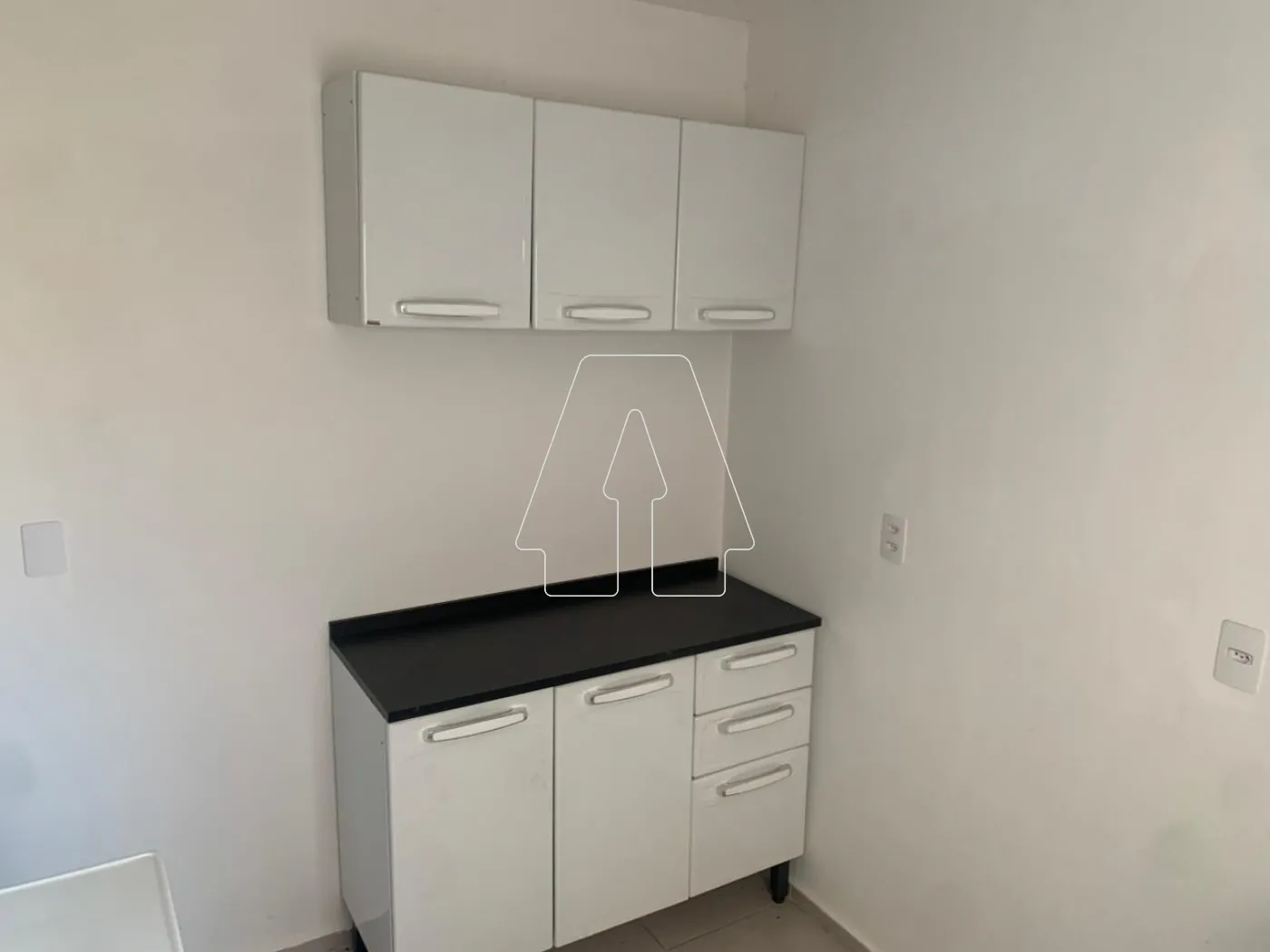Alugar Apartamento / Padrão em Araçatuba R$ 1.100,00 - Foto 2