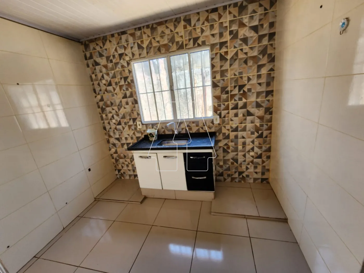 Alugar Casa / Residencial em Araçatuba R$ 900,00 - Foto 2