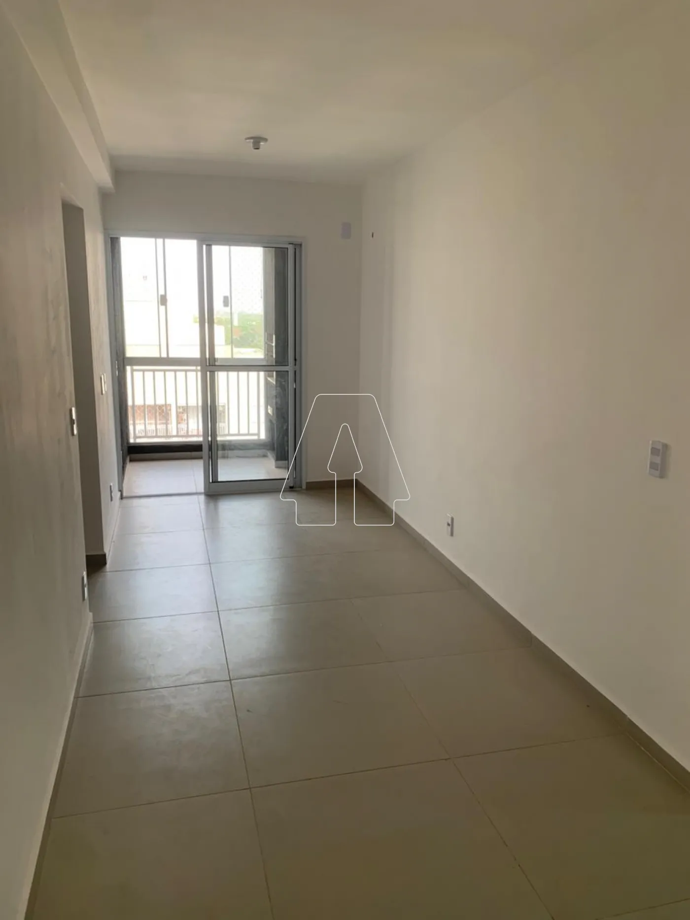Alugar Apartamento / Padrão em Araçatuba R$ 1.100,00 - Foto 1