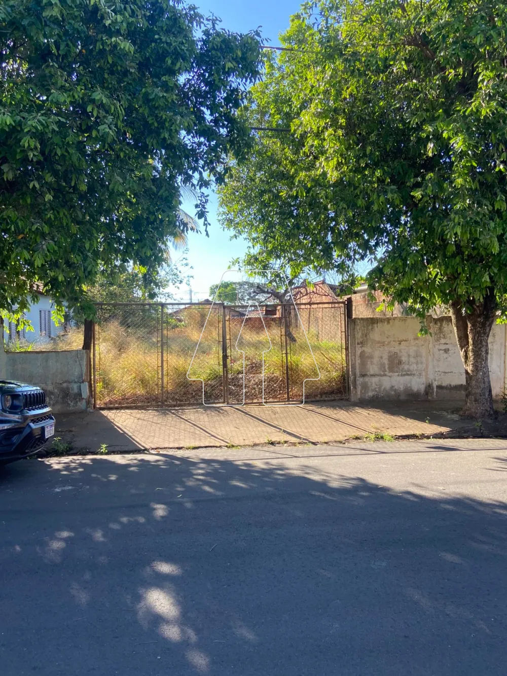 Comprar Terreno / Padrão em Araçatuba R$ 110.000,00 - Foto 2