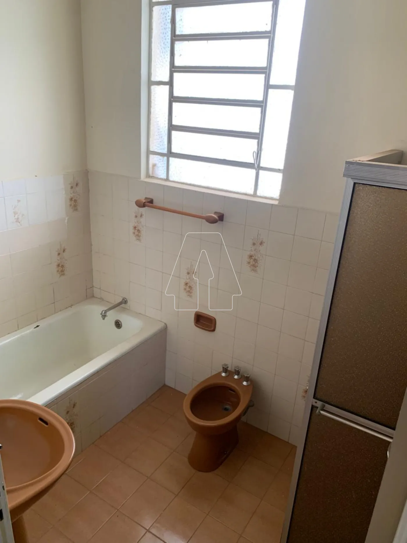 Alugar Comercial / Casa em Araçatuba R$ 1.500,00 - Foto 6