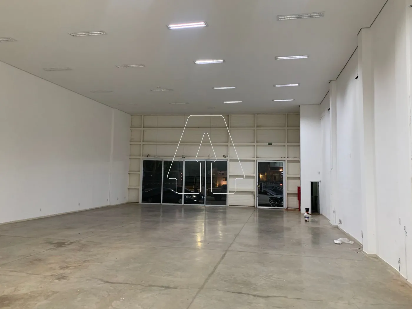 Alugar Comercial / Salão em Araçatuba R$ 15.000,00 - Foto 1
