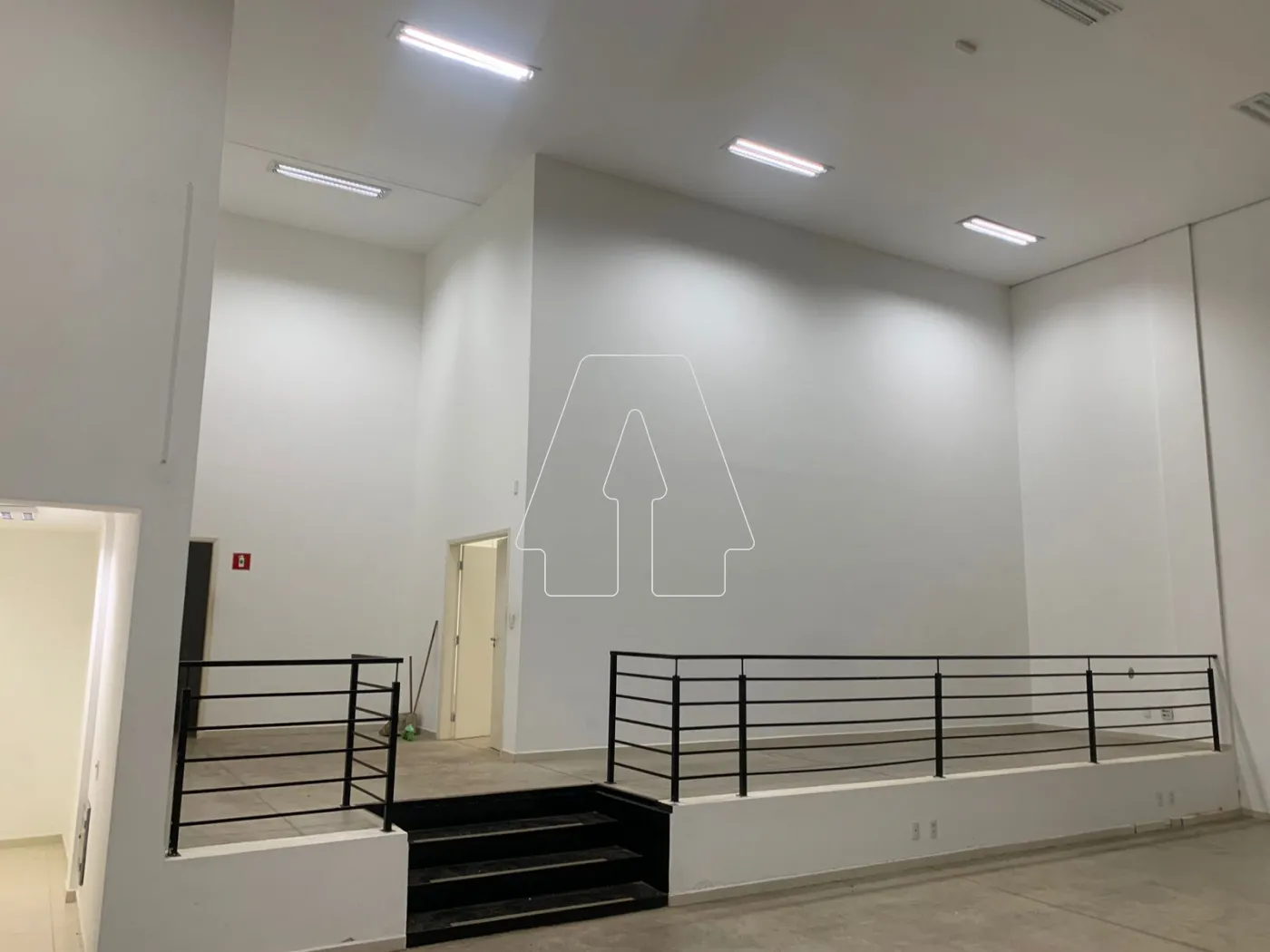 Alugar Comercial / Salão em Araçatuba R$ 15.000,00 - Foto 3