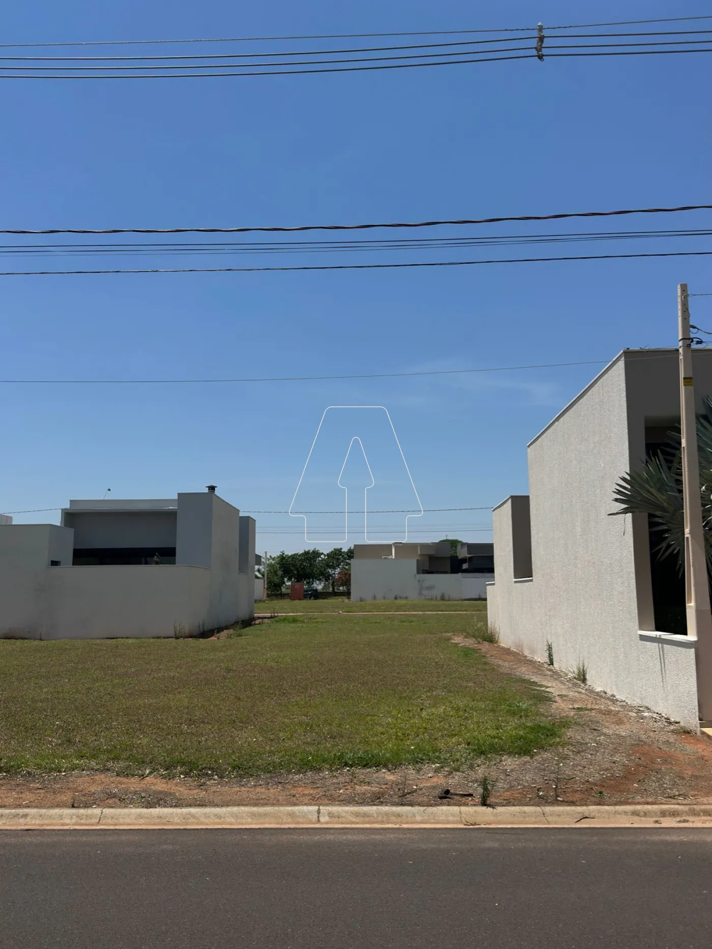 Comprar Terreno / Condomínio em Araçatuba R$ 130.000,00 - Foto 1