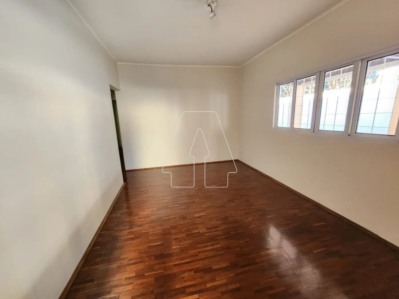 Alugar Casa / Residencial em Araçatuba R$ 1.700,00 - Foto 2