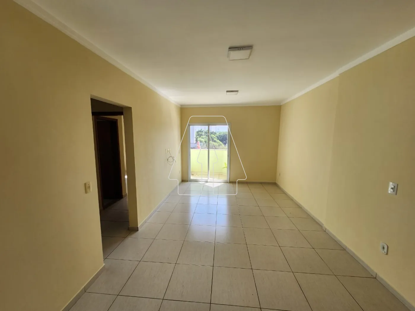 Alugar Apartamento / Padrão em Araçatuba R$ 1.200,00 - Foto 2