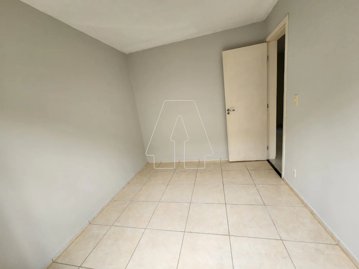 Alugar Apartamento / Padrão em Araçatuba R$ 1.300,00 - Foto 2