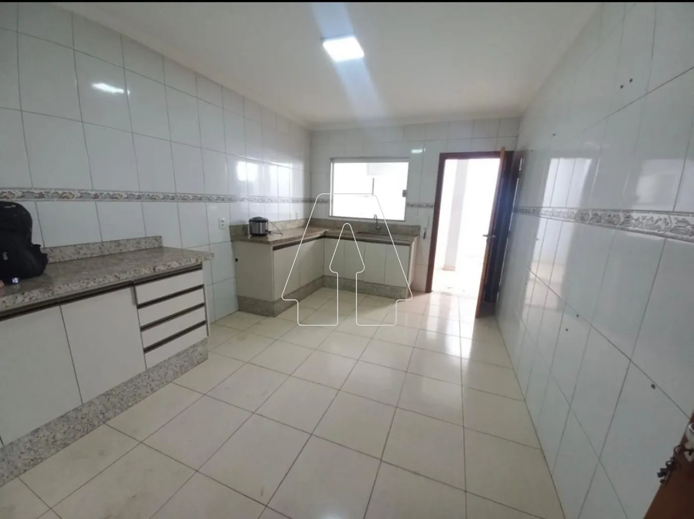 Comprar Casa / Residencial em Araçatuba R$ 450.000,00 - Foto 2