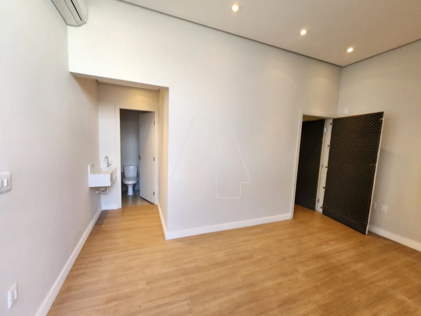 Alugar Comercial / Sala em Araçatuba R$ 1.600,00 - Foto 2