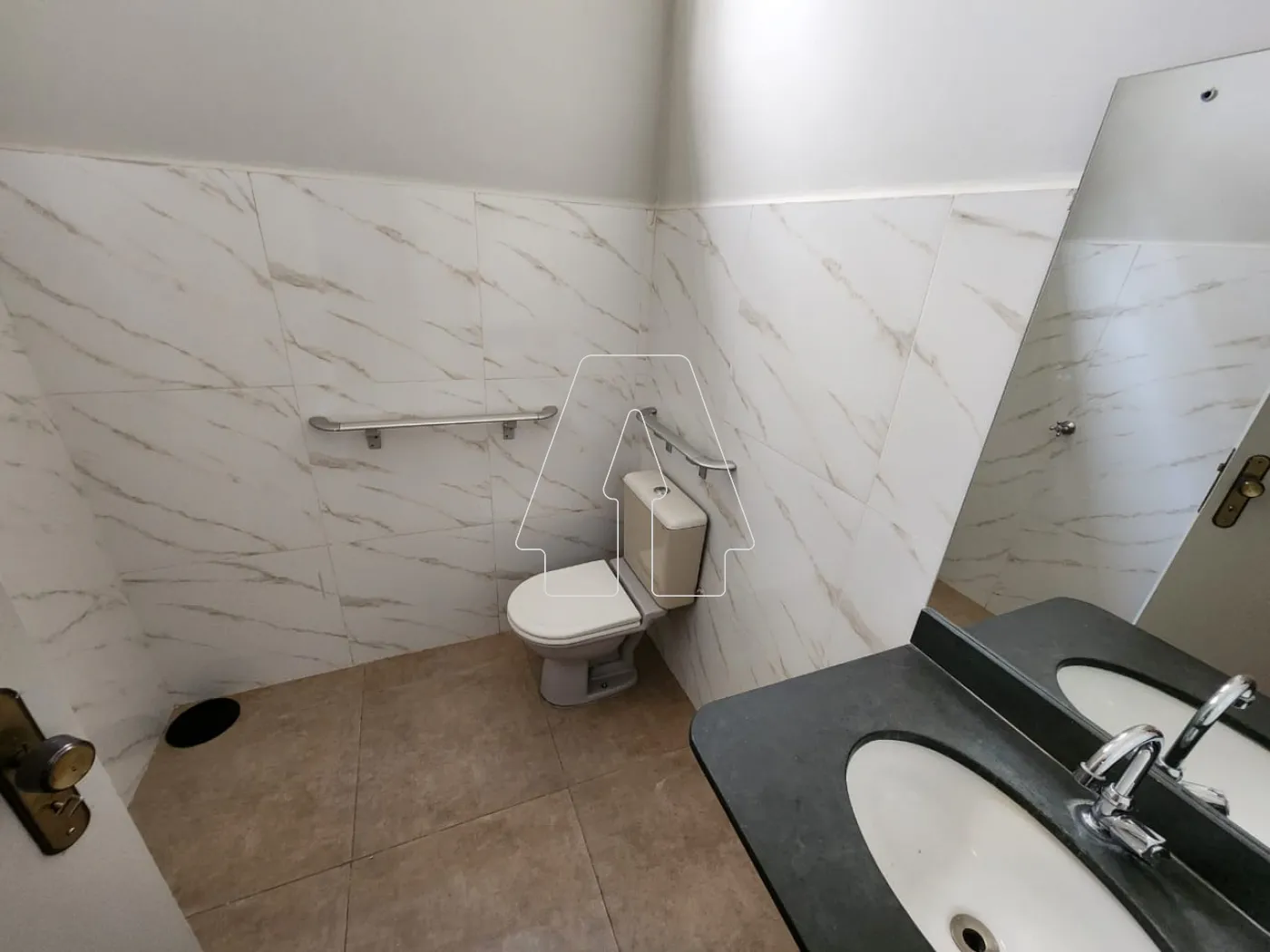Alugar Comercial / Sala em Araçatuba R$ 1.600,00 - Foto 7