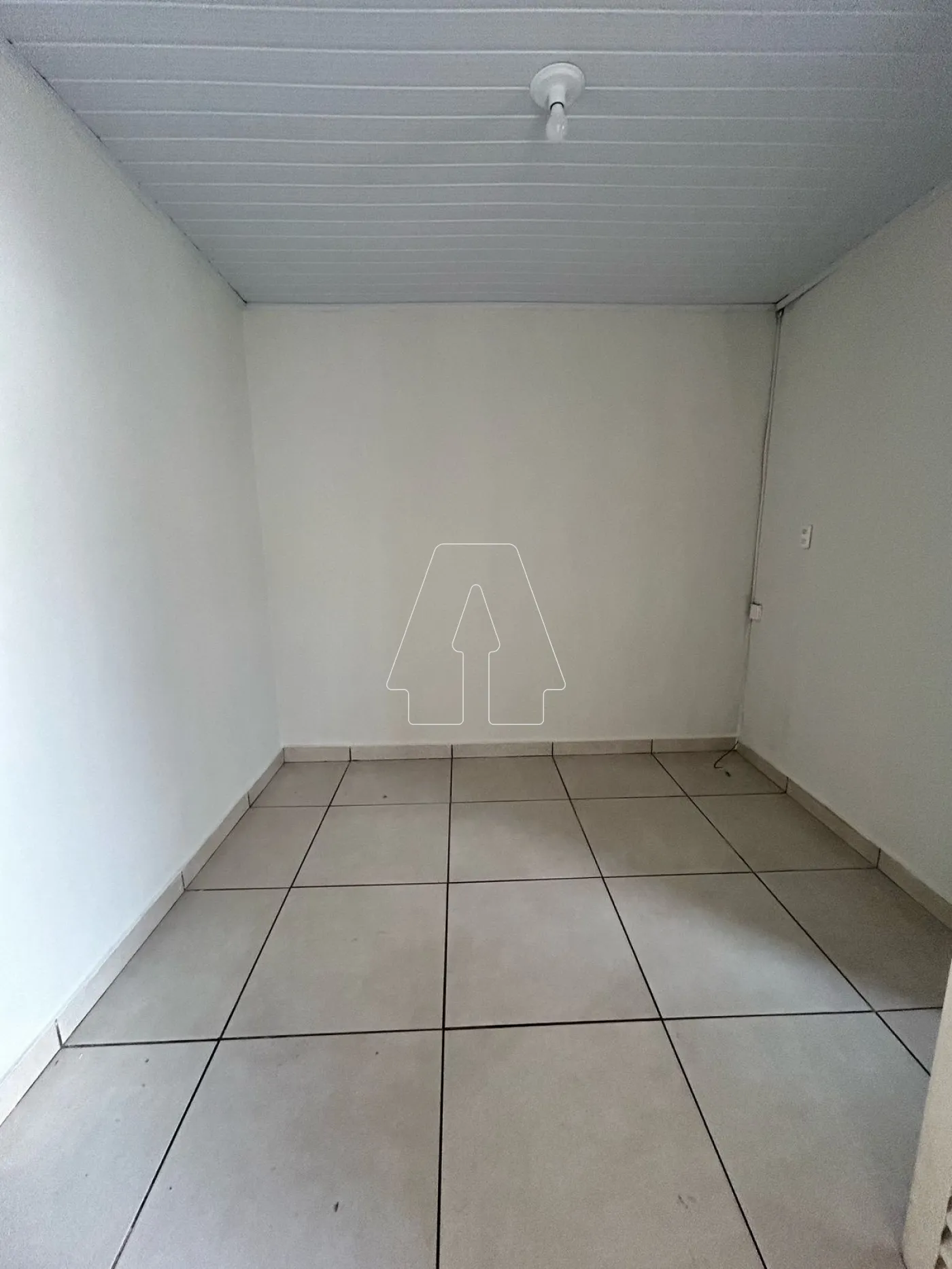 Alugar Casa / Residencial em Araçatuba R$ 800,00 - Foto 2