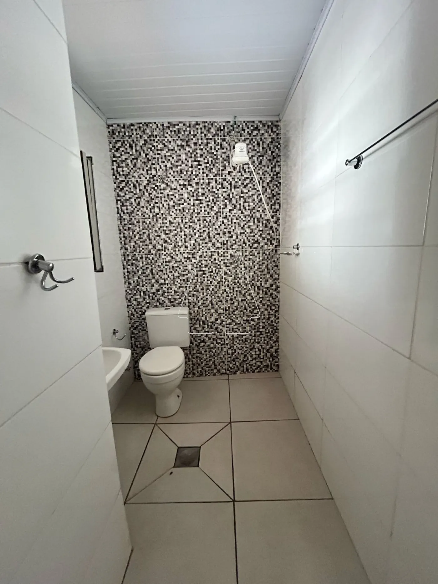 Alugar Casa / Residencial em Araçatuba R$ 800,00 - Foto 4