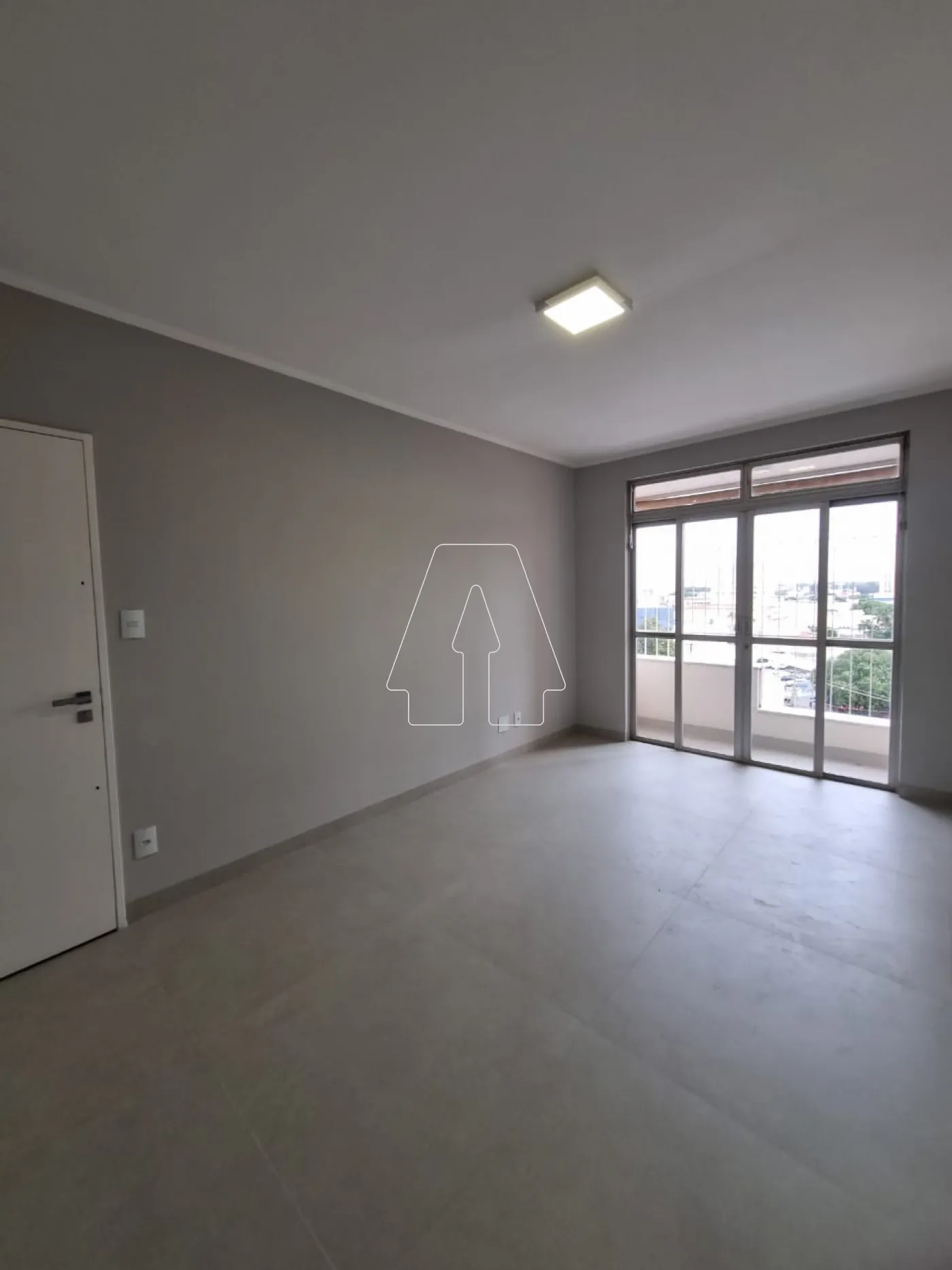Alugar Apartamento / Padrão em Araçatuba R$ 1.500,00 - Foto 1