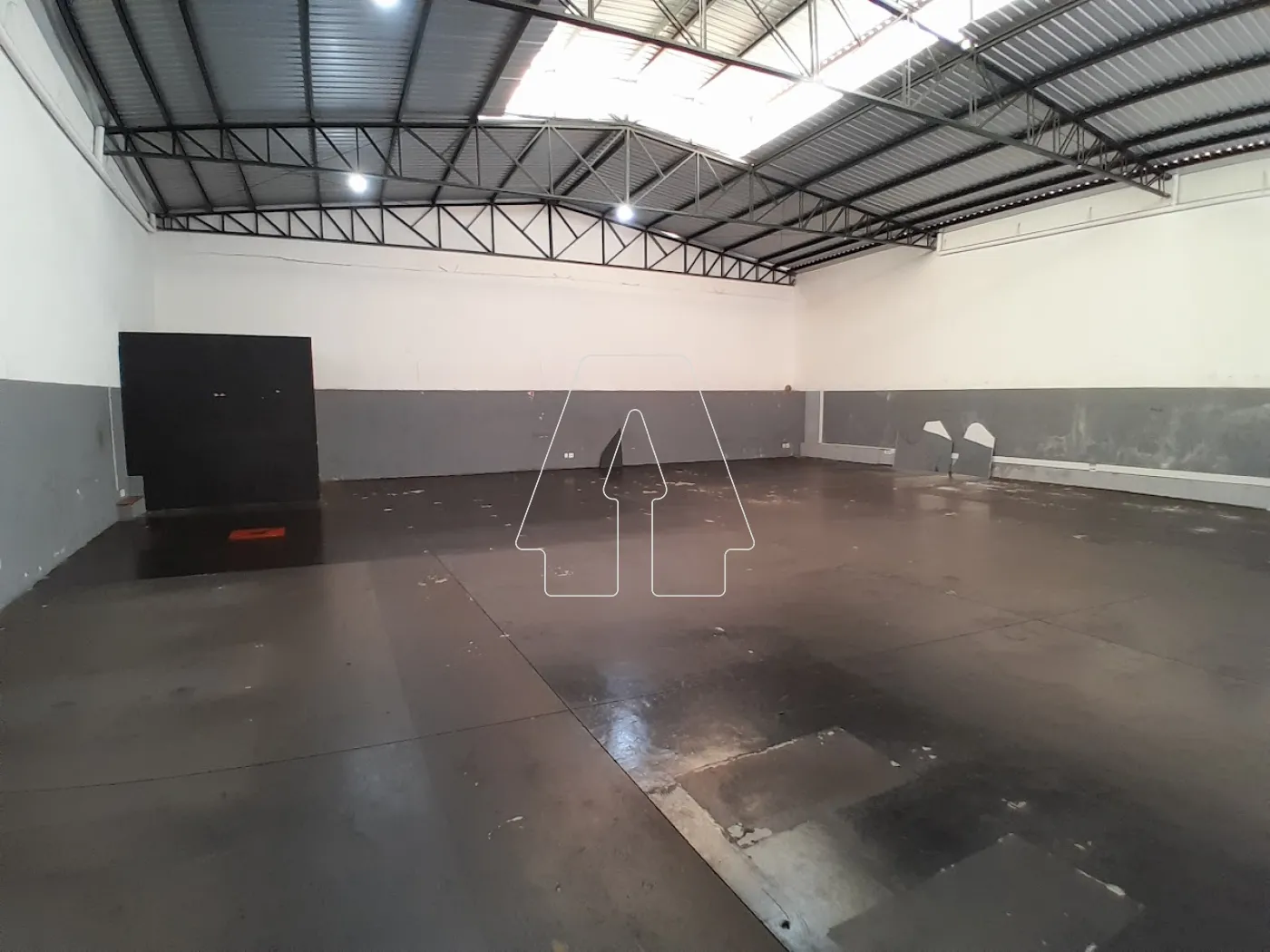 Alugar Comercial / Barracão em Araçatuba R$ 3.500,00 - Foto 2