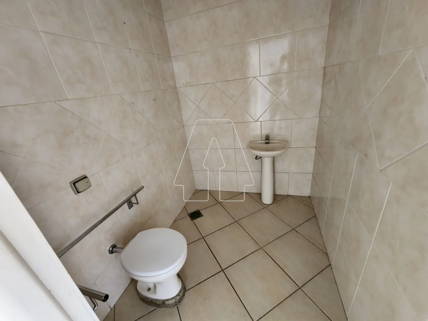Alugar Comercial / Salão em Araçatuba R$ 1.400,00 - Foto 5