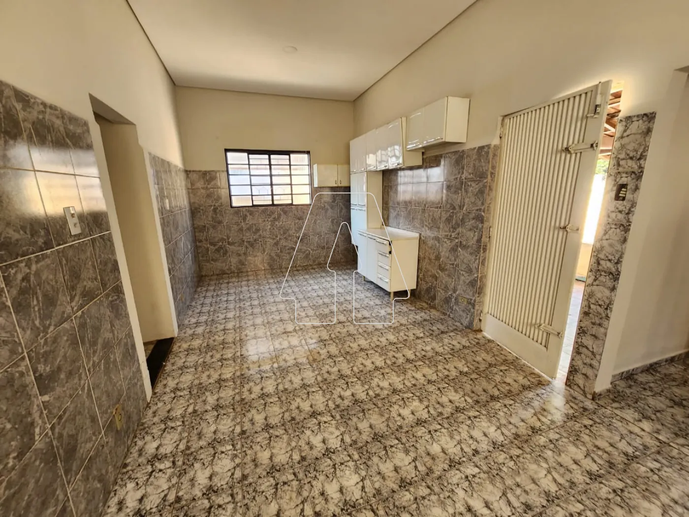 Alugar Casa / Residencial em Araçatuba R$ 1.500,00 - Foto 2