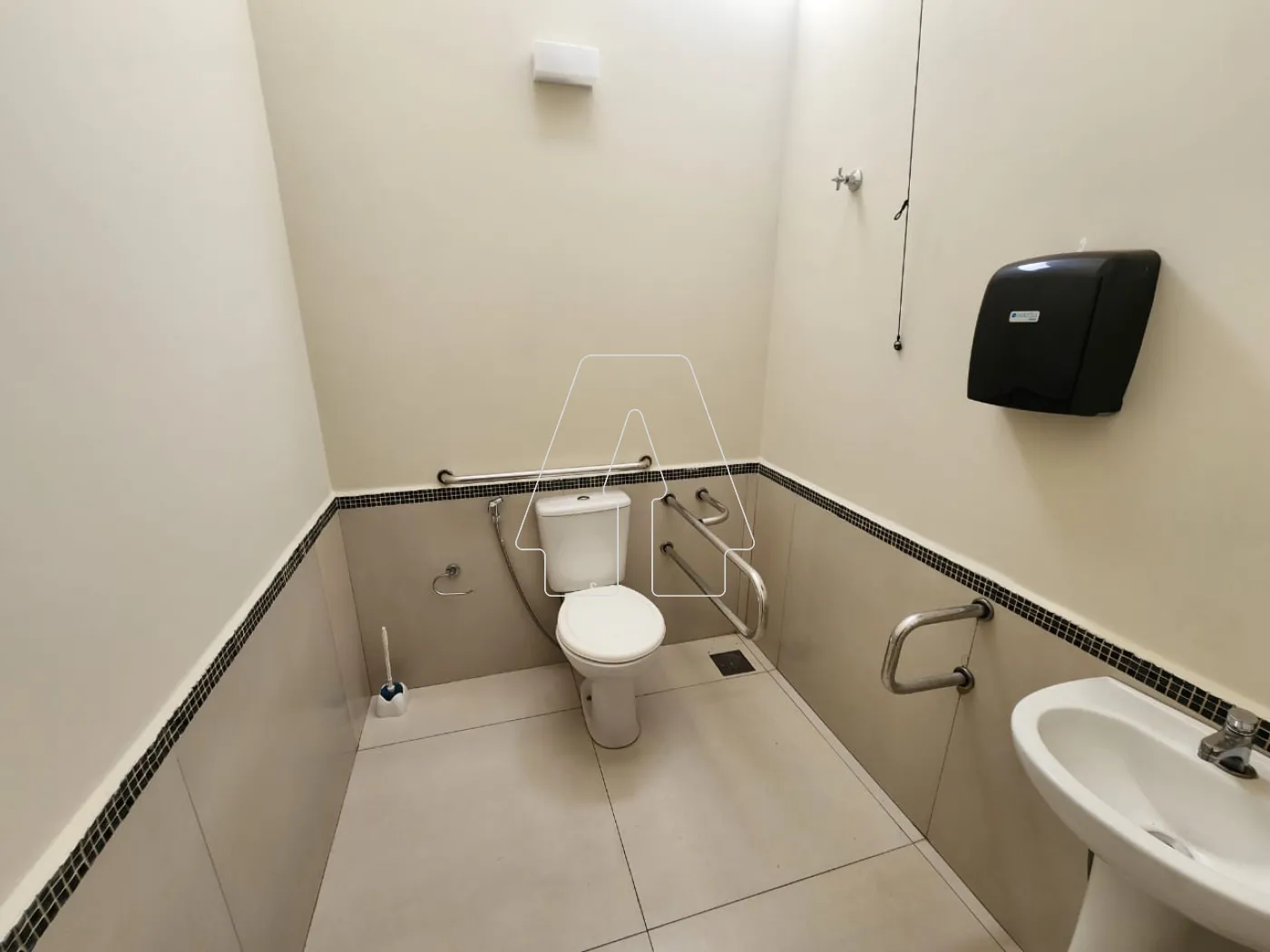 Alugar Comercial / Loja em Araçatuba R$ 2.100,00 - Foto 7