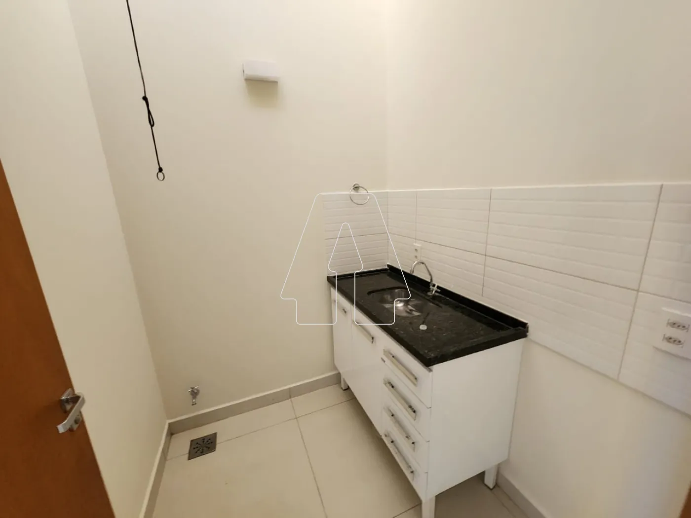 Alugar Comercial / Loja em Araçatuba R$ 2.100,00 - Foto 8