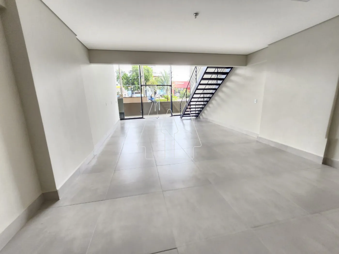 Alugar Comercial / Sala em Condomínio em Araçatuba R$ 10.000,00 - Foto 2