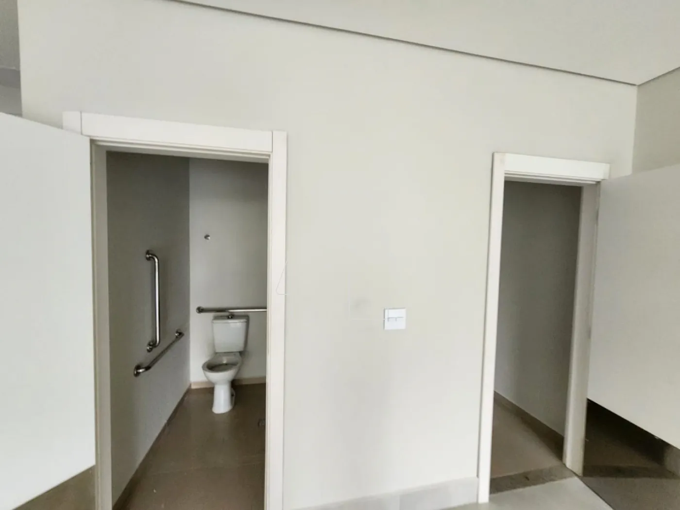 Alugar Comercial / Sala em Condomínio em Araçatuba R$ 10.000,00 - Foto 7