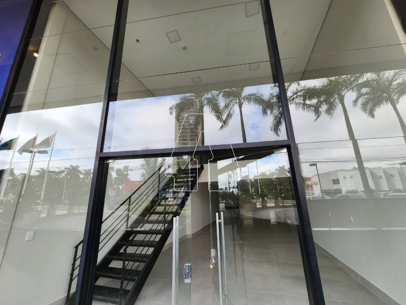 Alugar Comercial / Sala em Condomínio em Araçatuba R$ 10.000,00 - Foto 3