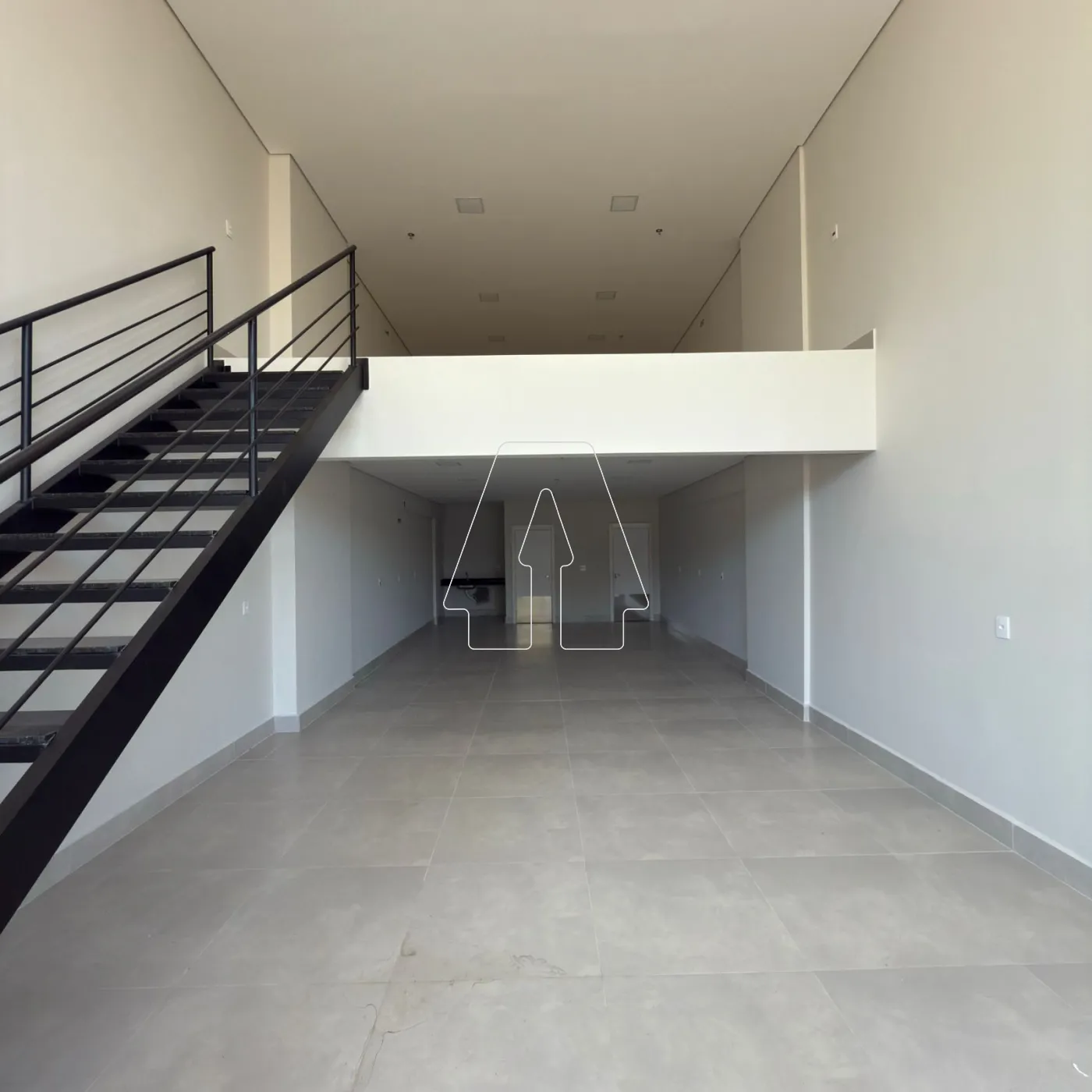 Alugar Comercial / Sala em Condomínio em Araçatuba R$ 10.000,00 - Foto 2