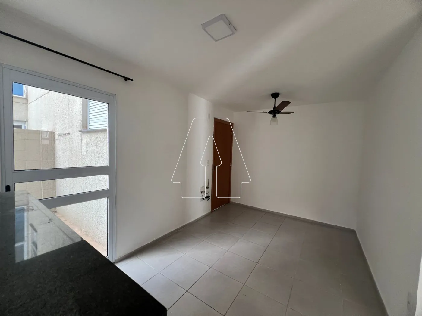 Alugar Apartamento / Padrão em Araçatuba R$ 950,00 - Foto 2