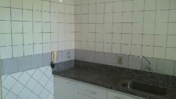 Alugar Apartamento / Padrão em Araçatuba. apenas R$ 800,00