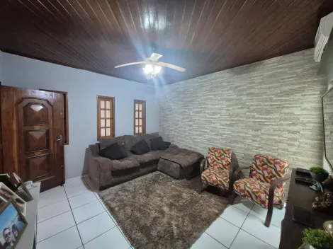 Alugar Casa / Residencial em Araçatuba. apenas R$ 300.000,00