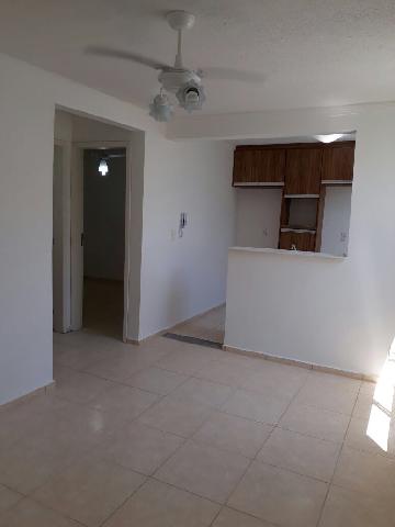 Alugar Apartamento / Padrão em Araçatuba. apenas R$ 900,00