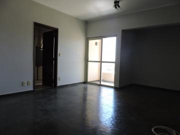 Alugar Apartamento / Padrão em Araçatuba. apenas R$ 260.000,00
