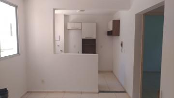 Alugar Apartamento / Padrão em Araçatuba. apenas R$ 700,00