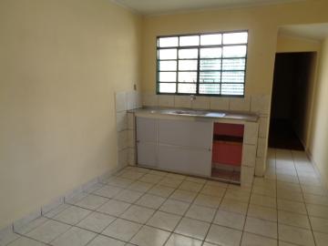 Alugar Casa / Residencial em Araçatuba. apenas R$ 600,00