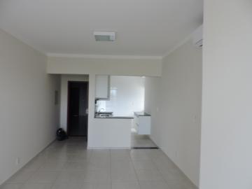 Alugar Apartamento / Padrão em Araçatuba. apenas R$ 1.950,00