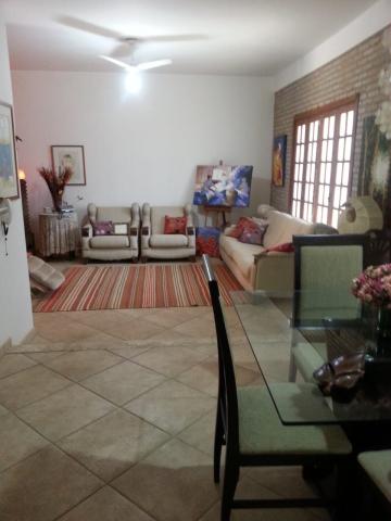 Alugar Casa / Residencial em Araçatuba. apenas R$ 350.000,00