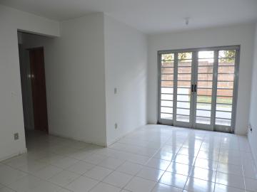 Alugar Apartamento / Padrão em Araçatuba. apenas R$ 1.300,00