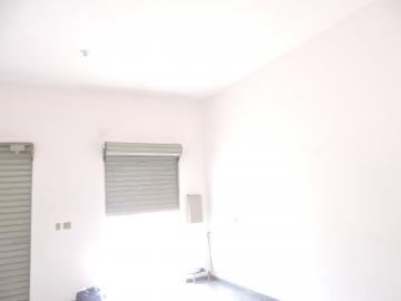 Alugar Comercial / Ponto Comercial em Araçatuba. apenas R$ 950,00