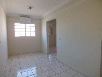 Alugar Apartamento / Padrão em Araçatuba. apenas R$ 860,00