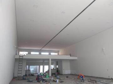 Alugar Comercial / Salão em Araçatuba. apenas R$ 7.500,00