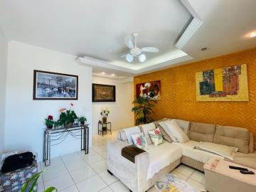 Alugar Apartamento / Padrão em Araçatuba. apenas R$ 375.000,00
