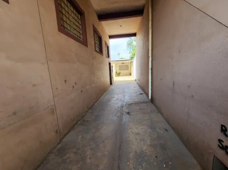 Alugar Casa / Sobrado em Araçatuba. apenas R$ 900,00