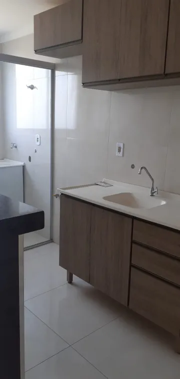 Alugar Apartamento / Padrão em Araçatuba. apenas R$ 130.000,00