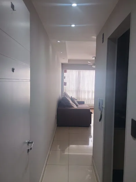Alugar Apartamento / Padrão em Araçatuba. apenas R$ 1.200,00