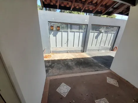 Alugar Casa / Kitnet em Araçatuba. apenas R$ 1.100,00