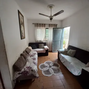 Alugar Casa / Residencial em Araçatuba. apenas R$ 180.000,00